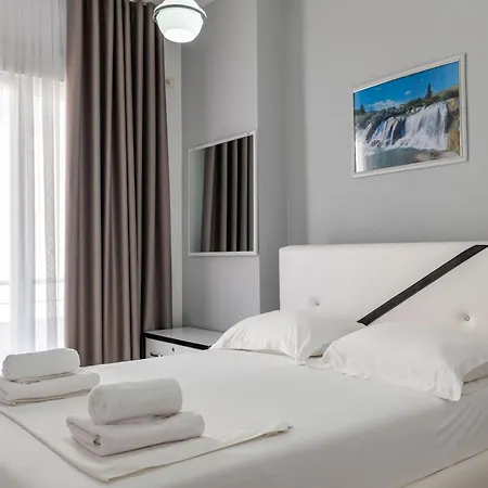 Artur2 Pensionat Ksamil