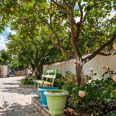 Artur2 Guest house 3*
